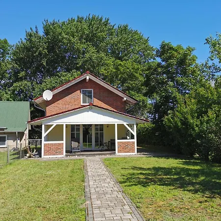 Semesterbostad Haus Kranichweide